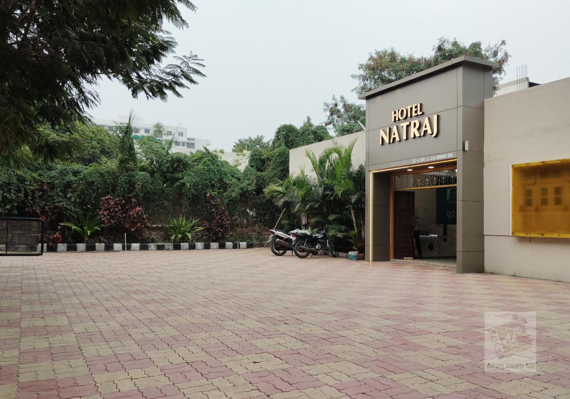 6 Cr Hotel Natraj Railway Station Aurangabad  Ngoại thất bức ảnh